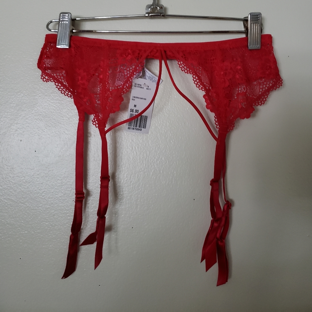 FOREVER 21 Lingerie/Garter